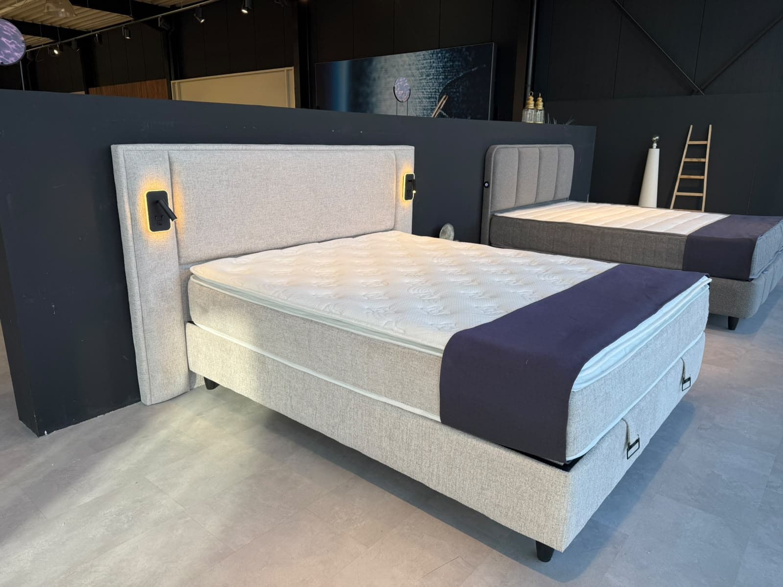 De Mirelia in de showroom